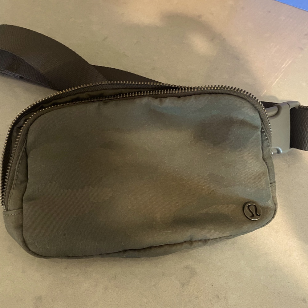 Lululemon Belt Bag.